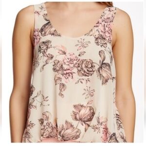 ASTR The Label Antique Floral Rose Bubble Hem Crepé Tank Cream Sz: Large
